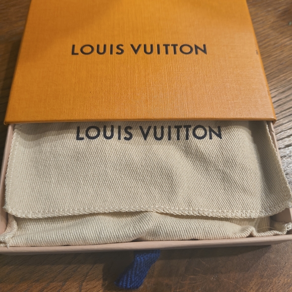 Key Pouch - Picture 2 of 6